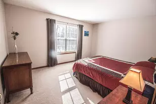 2087 Lake View Dr, Hartford, WI 53027 - Photo 11