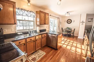 2087 Lake View Dr, Hartford, WI 53027 - Photo 15