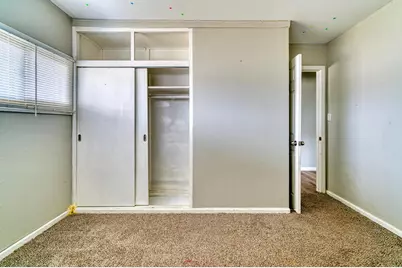 405 W Sugar Ln, Glendale, WI 53217 - Photo 27