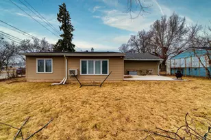 405 W Sugar Ln, Glendale, WI 53217 - Photo 29