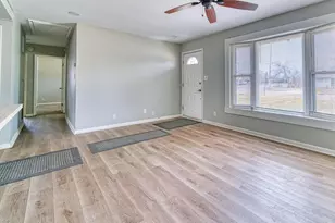 405 W Sugar Ln, Glendale, WI 53217 - Photo 3