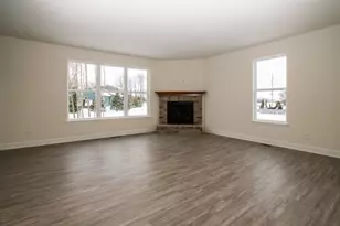 423 Clairmont Ct, Williams Bay, WI 53191 - Photo 3