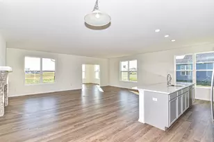 423 Clairmont Ct, Williams Bay, WI 53191 - Photo 13
