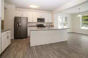 417 Manchester Dr, Williams Bay, WI 53191 - Photo 7