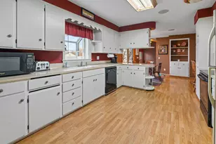 225 Juneau St, Horicon, WI 53032 - Photo 3