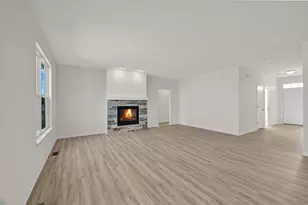 405 Manchester Dr, Williams Bay, WI 53191 - Photo 5