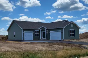 403 Manchester Dr, Williams Bay, WI 53191 - Photo 1