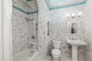 3266 N Lake Dr, Milwaukee, WI 53211 - Photo 27