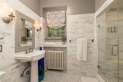 3266 N Lake Dr, Milwaukee, WI 53211 - Photo 35