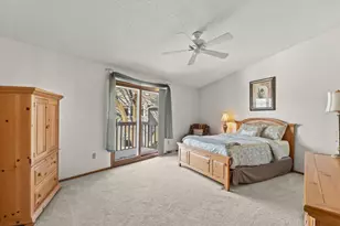 15634 W Brook Dr, New Berlin, WI 53151 - Photo 17