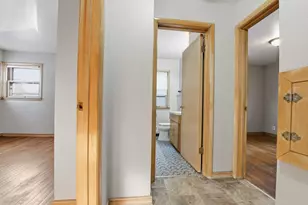 6215 W Keefe Ave Pkwy, Milwaukee, WI 53216 - Photo 9