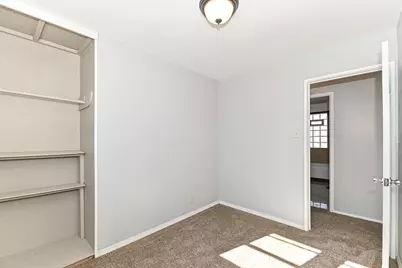 6402 W Bennett Ave, Milwaukee, WI 53219 - Photo 13