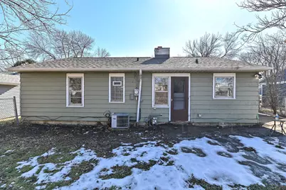 6402 W Bennett Ave, Milwaukee, WI 53219 - Photo 19