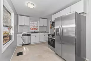 6402 W Bennett Ave, Milwaukee, WI 53219 - Photo 5