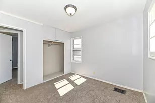 6402 W Bennett Ave, Milwaukee, WI 53219 - Photo 11