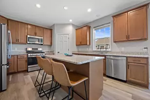 W153N4899 Orchid Cir, Menomonee Falls, WI 53051 - Photo 13