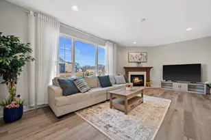 W153N4899 Orchid Cir, Menomonee Falls, WI 53051 - Photo 9