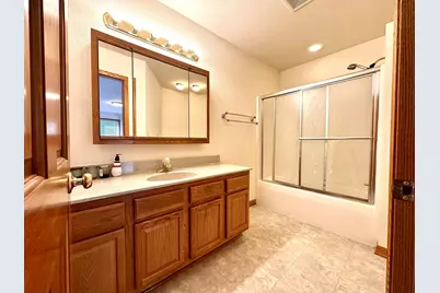 14305 W Lenox Dr, New Berlin, WI 53151 - Photo 31