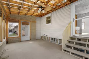 316 E Park View Ln, Manitowoc, WI 54220 - Photo 11