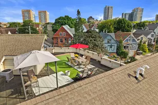 2009 N Cambridge Ave, Milwaukee, WI 53202 - Photo 25