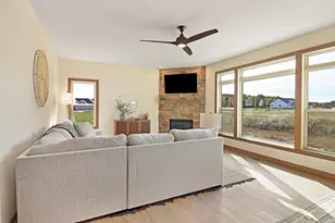 1241 Vly Hl Ln, Racine, WI 53182 - Photo 11