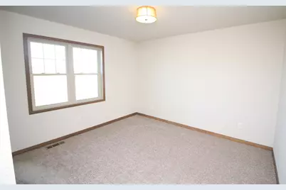 1241  Valley Hill Ln, Racine, WI 53182 - Photo 21