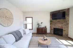 1241 Valley Hill Ln, Racine, WI 53182 - Photo 9