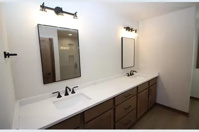 1241  Valley Hill Ln, Racine, WI 53182 - Photo 17