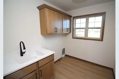 1241  Valley Hill Ln, Racine, WI 53182 - Photo 15