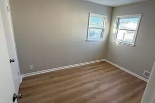 4334 W Eggert Pl., Milwaukee, WI 53218 - Photo 7