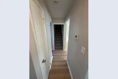 4334 W Eggert Pl, Milwaukee, WI 53218 - Photo 9