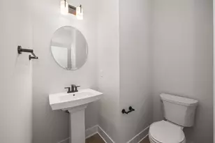 W198N4901 Hickory St, Menomonee Falls, WI 53051 - Photo 21