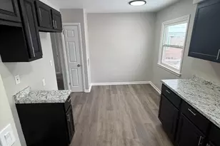 4340 W Eggert Pl., Milwaukee, WI 53218 - Photo 5