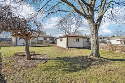 6004  Oriole Ln, Greendale, WI 53129 - Photo 29