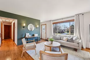 6004 Oriole Ln, Greendale, WI 53129 - Photo 5