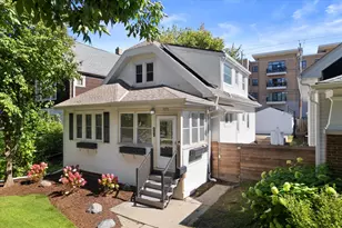 4476 N Bartlett Ave, Shorewood, WI 53211 - Photo 1