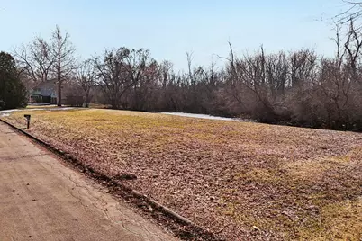 8621 W Midland Dr, Greendale, WI 53129 - Photo 11