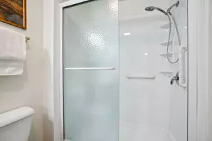 210 Hartford Square, Hartford, WI 53027 - Photo 13