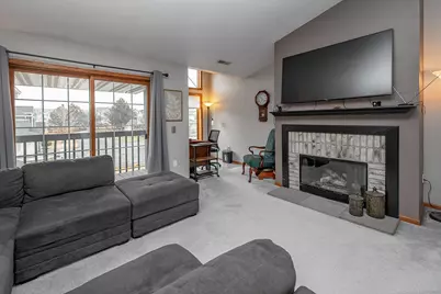 W240N2532 E Parkway Meadow Cir #5, Pewaukee, WI 53072 - Photo 7