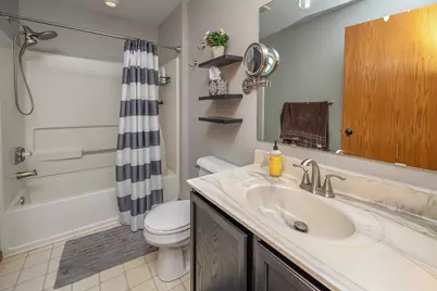 W240N2532 E Parkway Meadow Cir #5, Pewaukee, WI 53072 - Photo 27