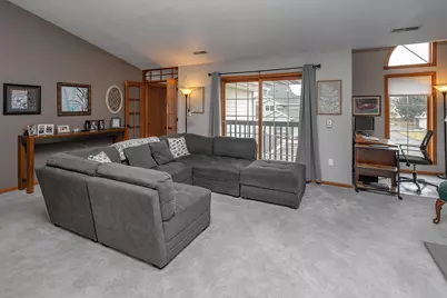 W240N2532 E Parkway Meadow Cir #5, Pewaukee, WI 53072 - Photo 9