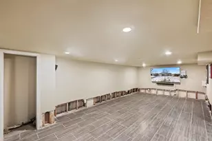 4637 N 101st St, Wauwatosa, WI 53225 - Photo 27