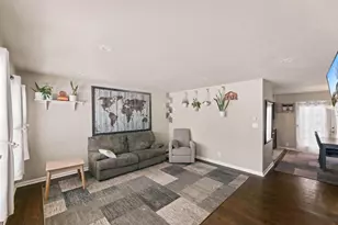 4637 N 101st St, Wauwatosa, WI 53225 - Photo 5