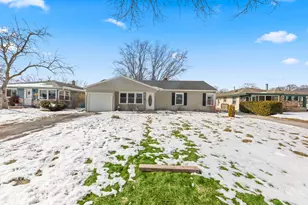 4637 N 101st St, Wauwatosa, WI 53225 - Photo 37