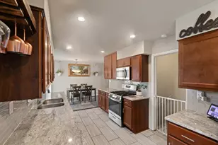 4637 N 101st St, Wauwatosa, WI 53225 - Photo 13