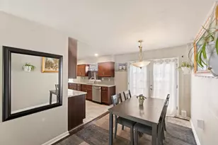 4637 N 101st St, Wauwatosa, WI 53225 - Photo 7