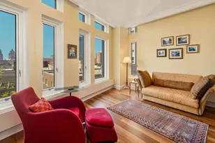 825 N Prospect Ave, Milwaukee, WI 53202 - Photo 15