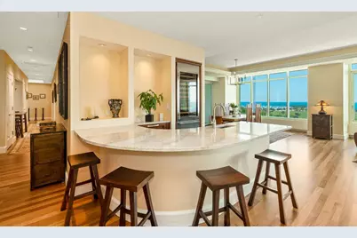 825 N Prospect Ave #701, Milwaukee, WI 53202 - Photo 5