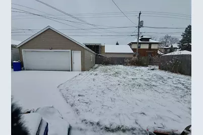 1801 N Wisconsin St #LOWER, Racine, WI 53402 - Photo 3