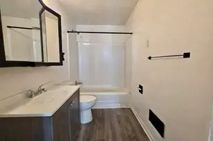 1801 N Wisconsin St, Racine, WI 53402 - Photo 7